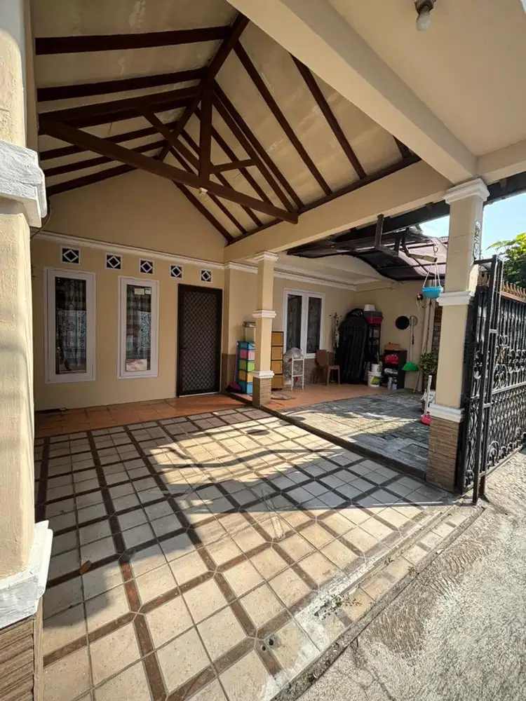 Rumah cantik di perumahan Tytyan Indah