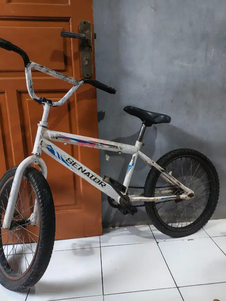 Sepeda BMX UK 20