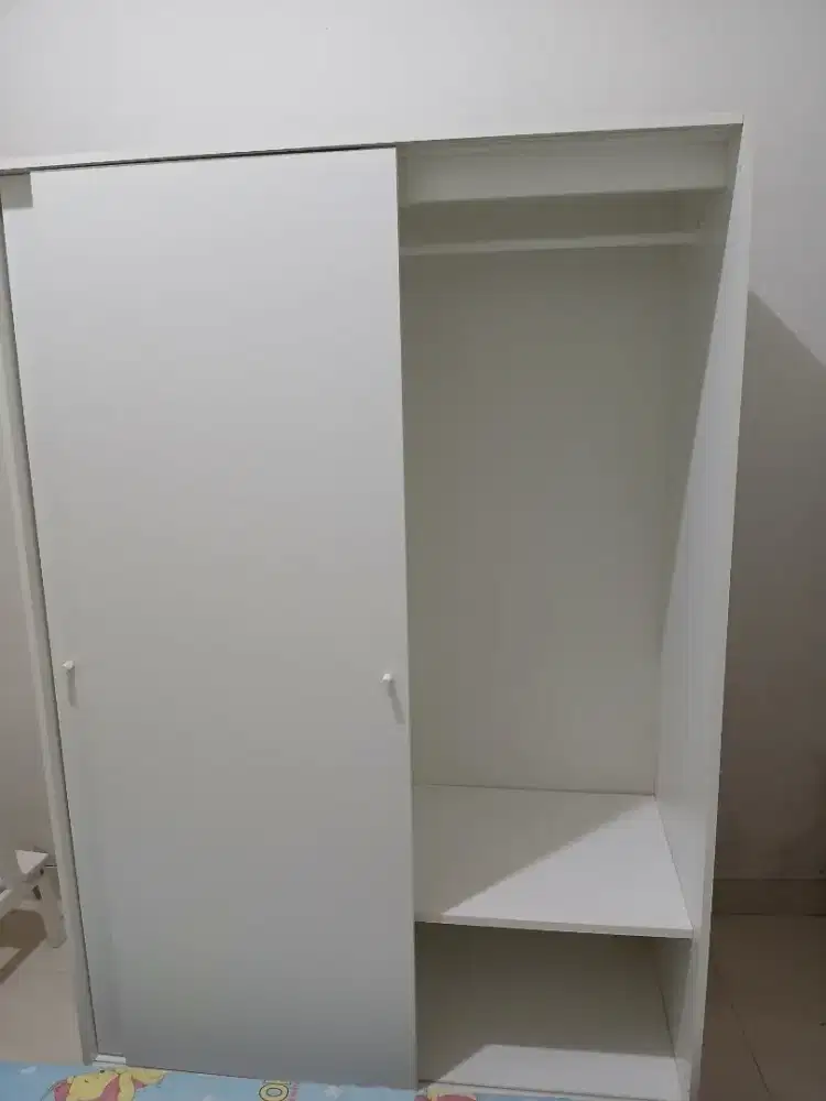 Lemari pintu geser IKEA Klepstard