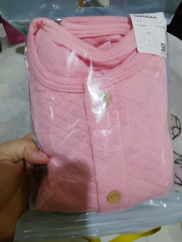 Cardigan Little Palmerhause 3 years