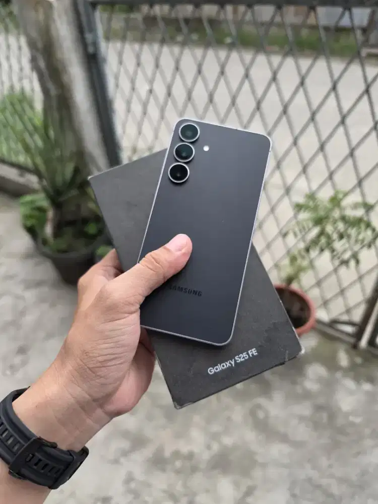 Samsung S25 FE 5G 8/256 Garansi Resmi Februari 2027