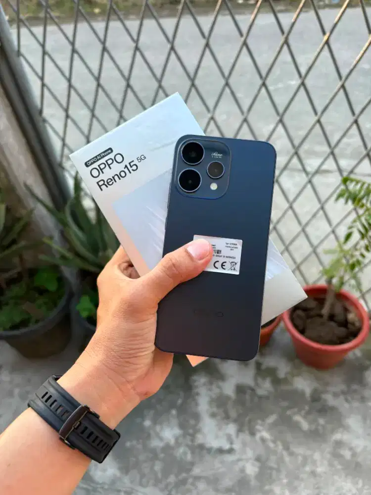 Oppo Reno 15 5G 12/256 Garansi Resmi Februari 2027