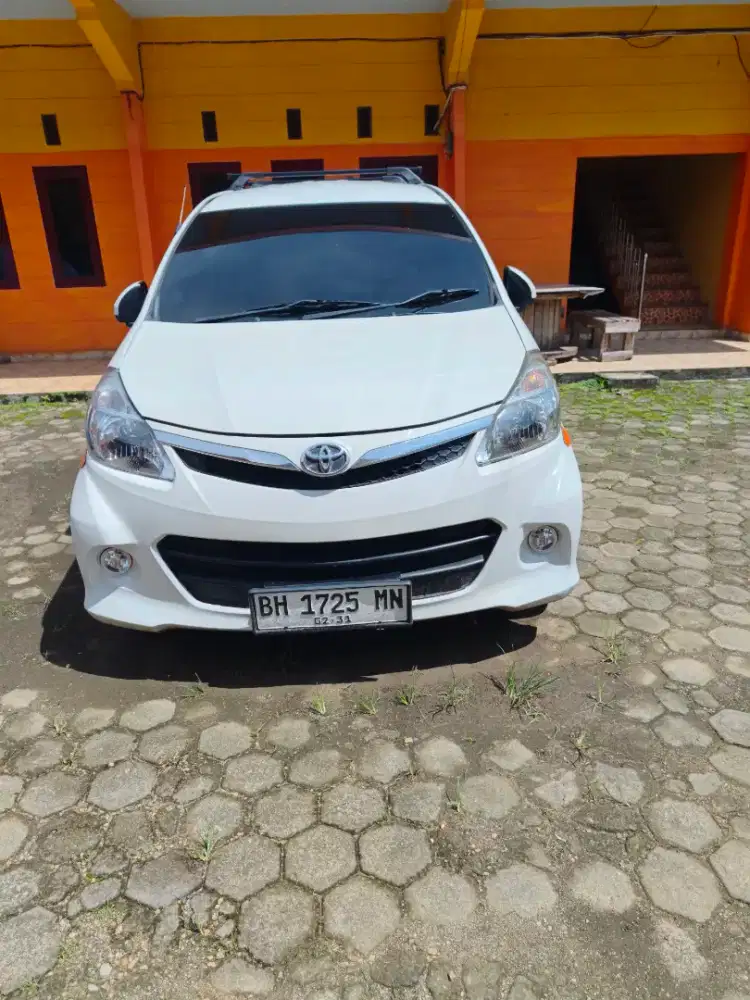 Dijual Avanza Veloz Metik Tahun 2014