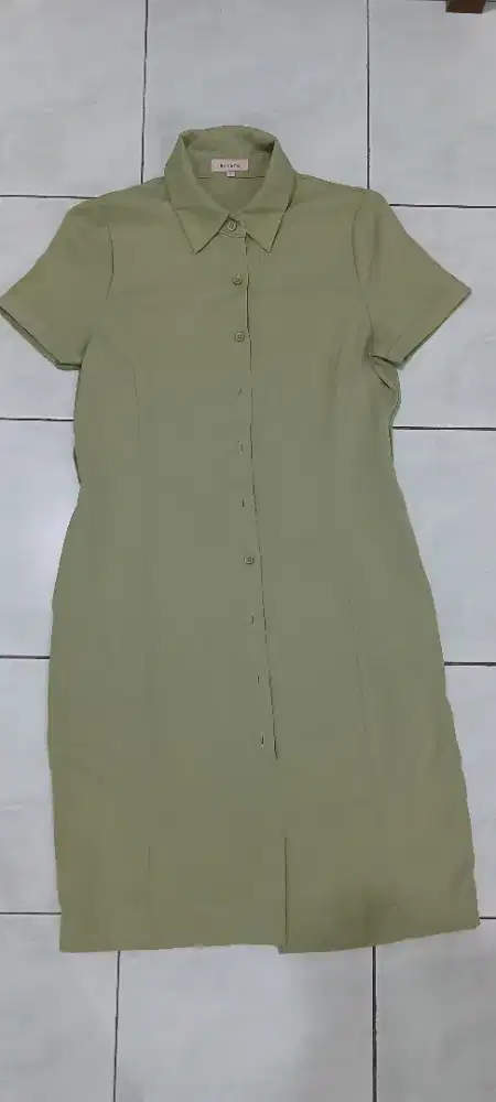 Dress Preloved Warna Sago
