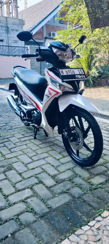 Supra X 125 2016 putih, mulus, limited edition