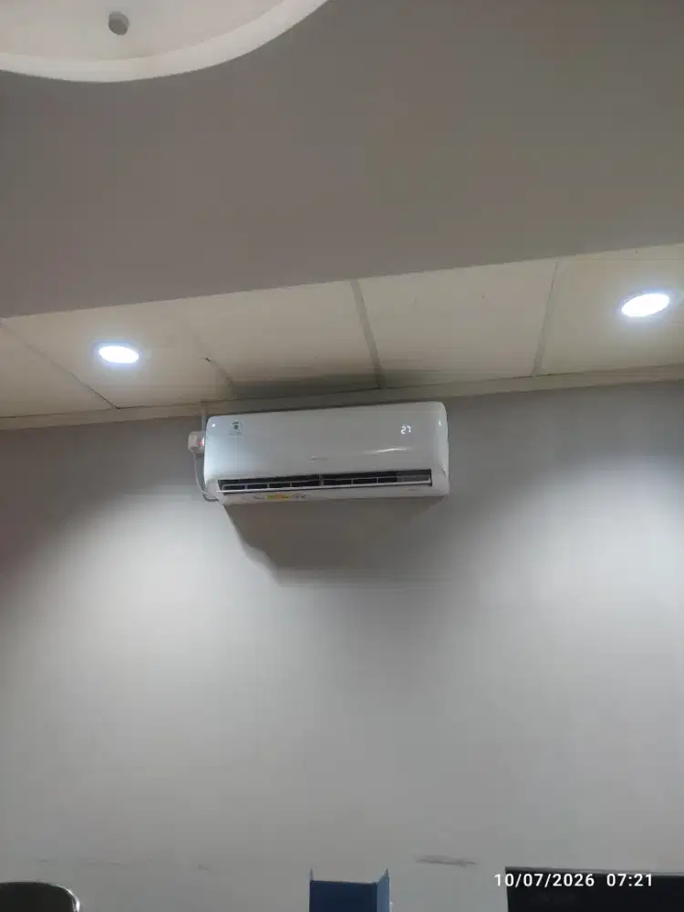 Tukang ( Maintenance Bangunan )
