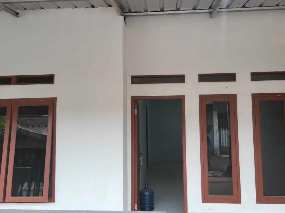 Dijual  Cepat  Rumah tinggal itung tanah di komplek pertamina pondok Ranji Tangerang Selatan, bbs banjir.. harga nego sampai jadi