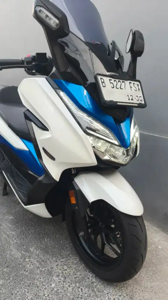 Honda Forza 2018 Like new