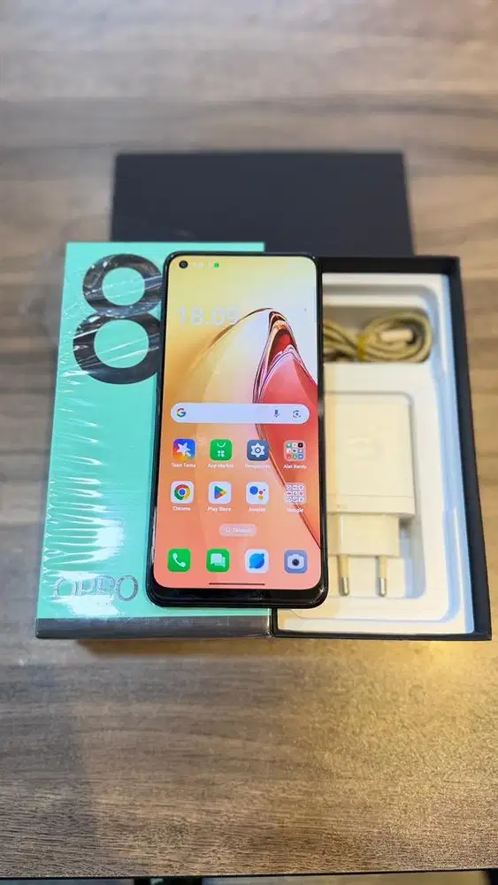 Oppo Reno 8 Black 8/256GB Resmi Lengkap