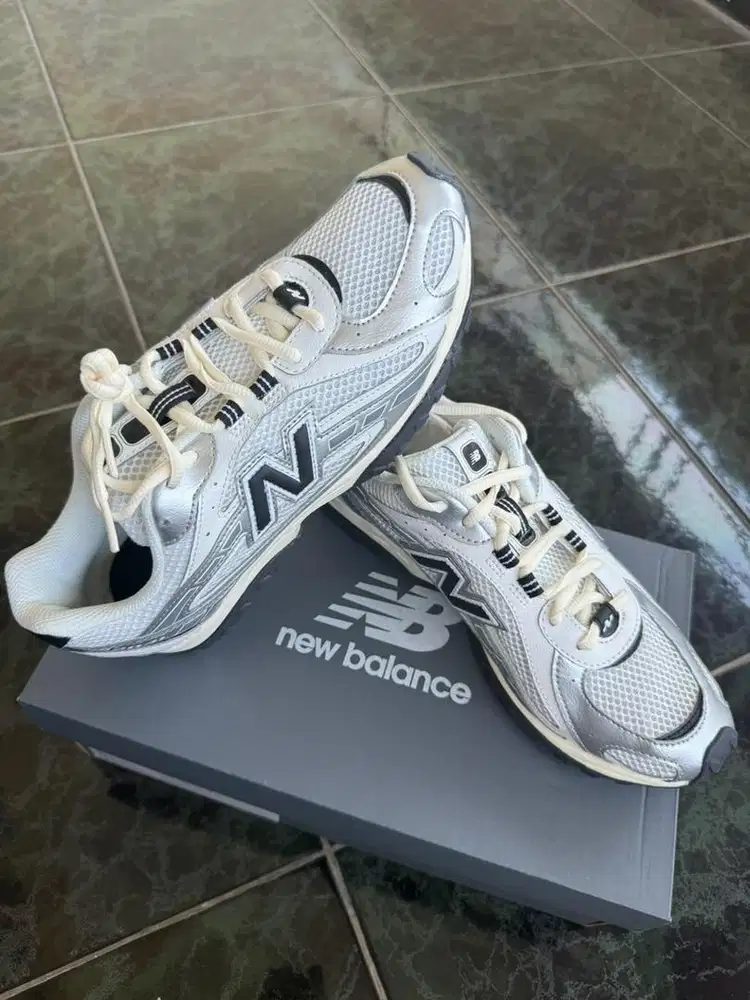 Sepatu New Balance 204L Original