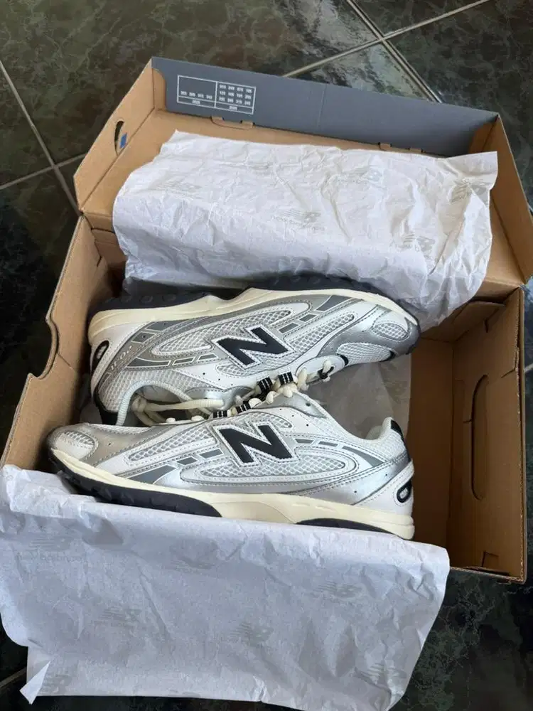 Sepatu New Balance 204L Original