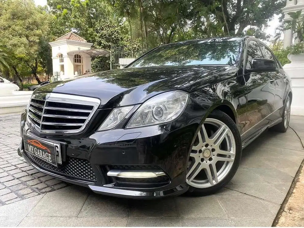 E 300 AMG Avantgarde 2012 Hitam Interior Tan Full Original a/n Pribadi