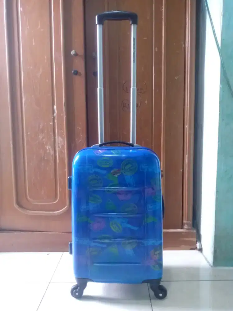 American TOURISTER by Samsonite cabin size 22 inch