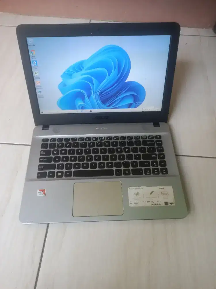 Asus X441B AMD A6-9420 ram 4gb DDR4 SSD 128gb no minus