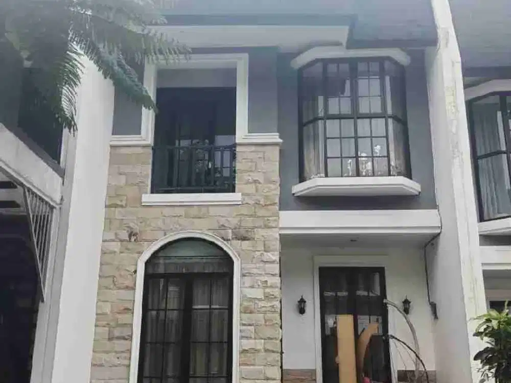 Disewakan Rumah cluster 2 lantai di jatikramat lingkungan asri