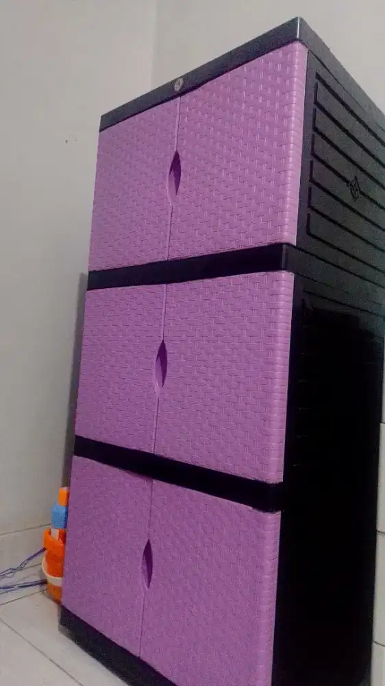 Lemari 2 pintu 3 susun
