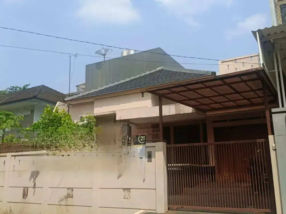 Rumah pulomas sudah tinggi 1.5m dari jalan