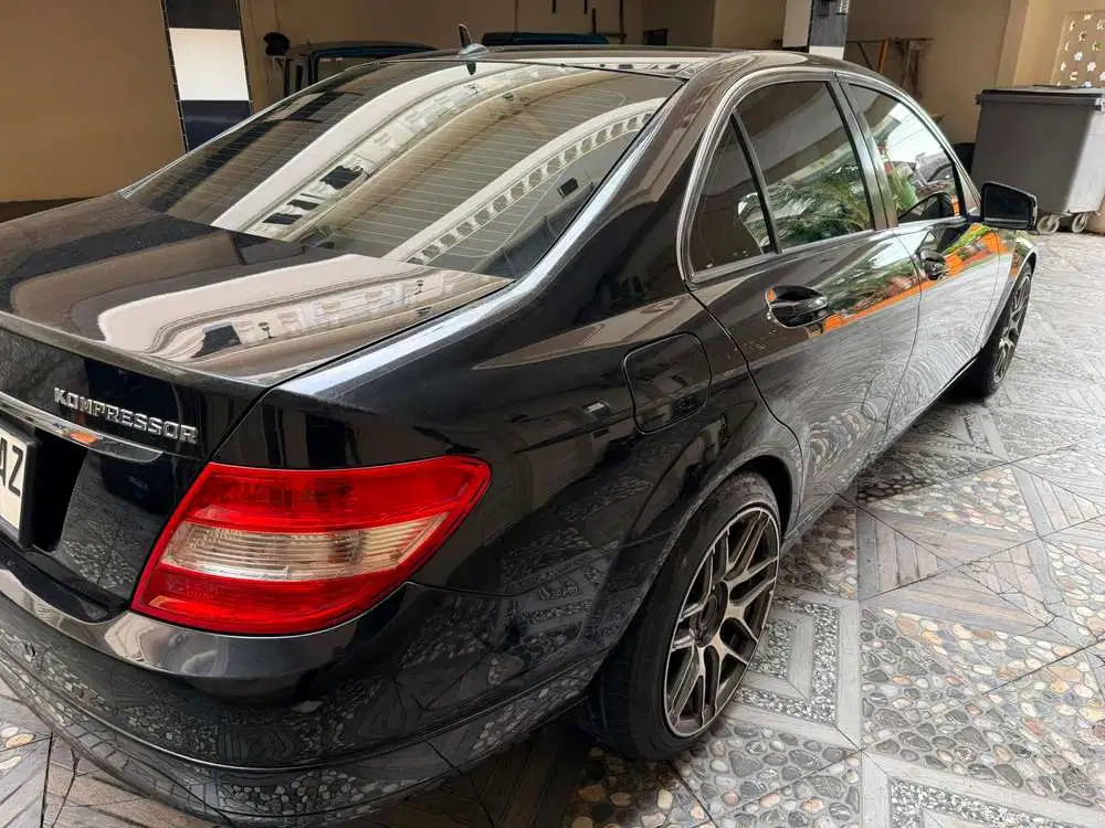 Mercedes-Benz C200 2009 Bensin