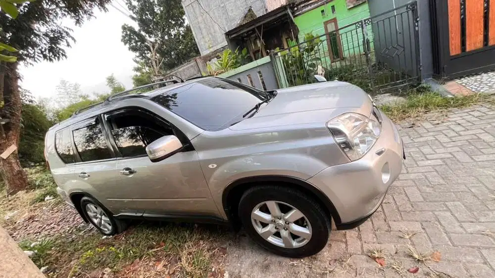 Nissan X-Trail 2010 Bensin