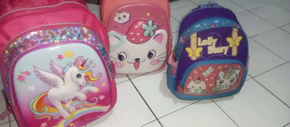 Tas sekolah anak