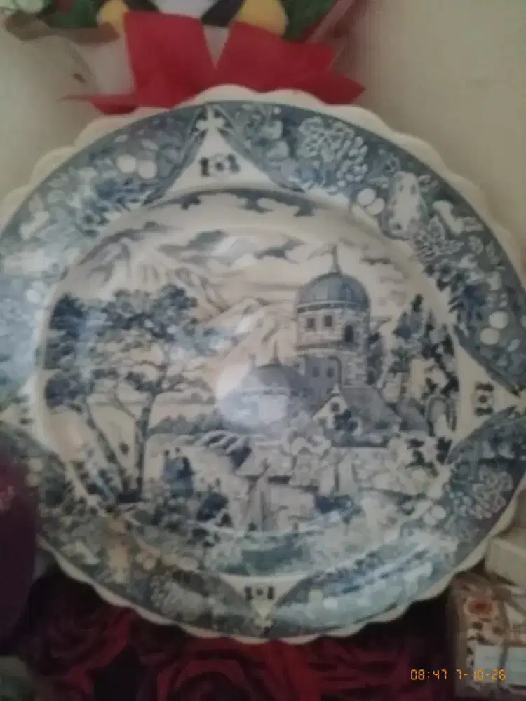 Piring keramik vintage besar