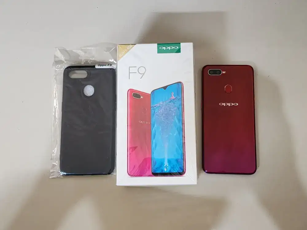 Oppo F9 4/64GB Merah, Mulus 95%, All Fungsi Normal, Fullset Lengkap