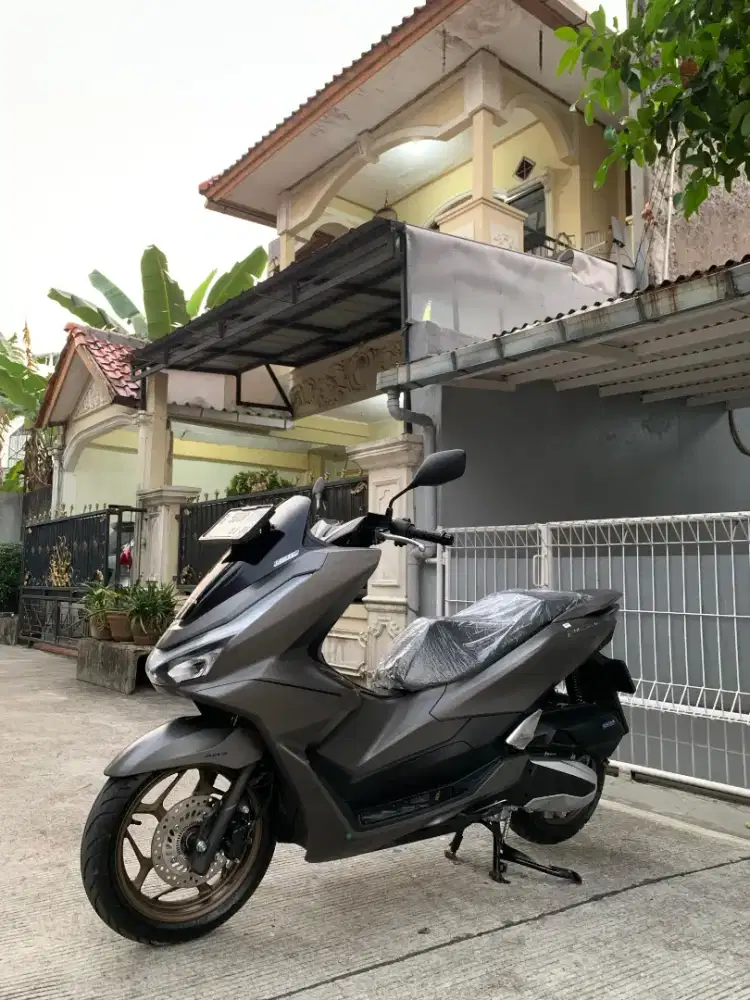 HONDA PCX 160 ABS 2025 KM 5 RB ISTIMEWA