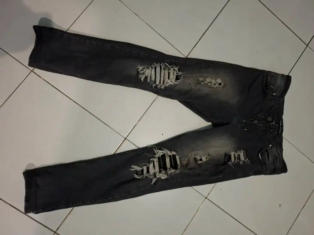 Celana sobek starboy