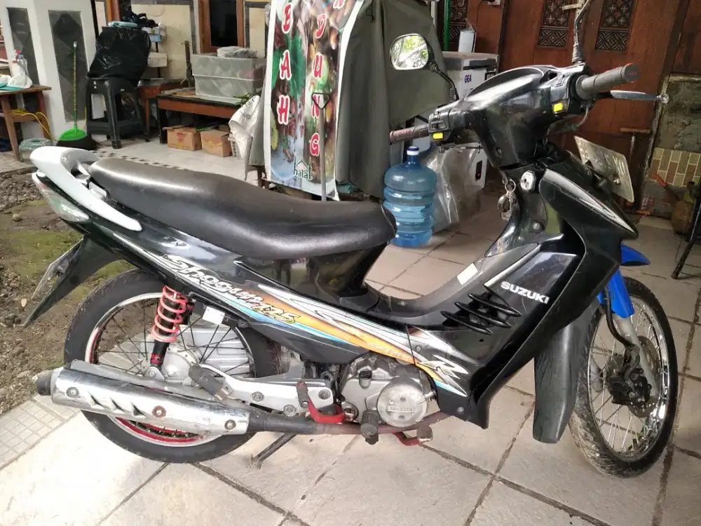 Suzuki Shogun 2004
