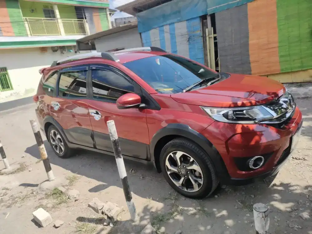 Honda BR-V E 1.5 MT (Pribadi, Terawat)