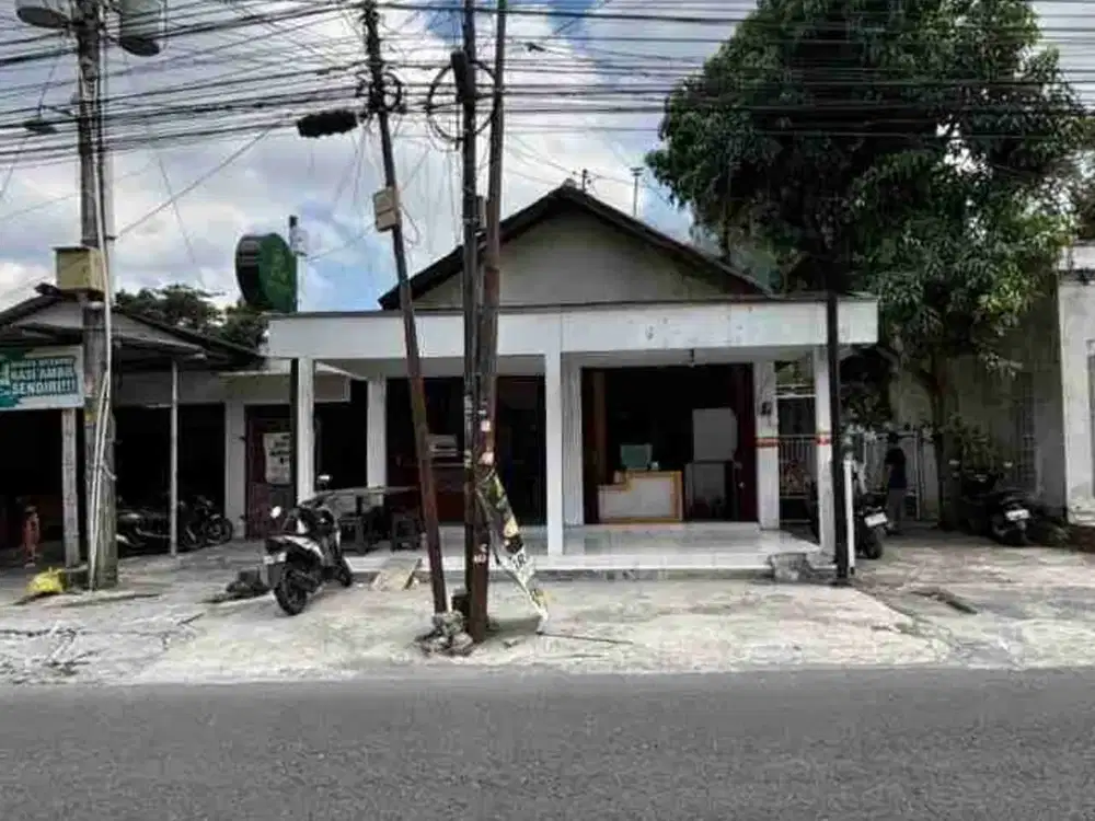 Tanah strategis bonus bangunan pinggir jalan utama samping kampus Universitas Sanatadarma Maguwoharjo