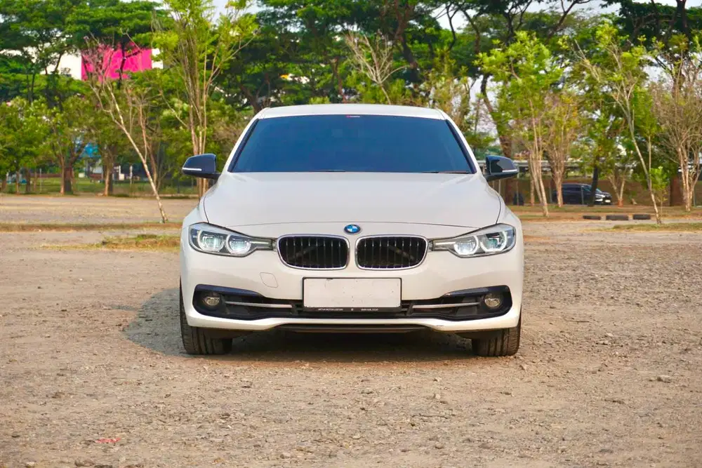 BMW 320i F30 Sport Line LCI 2016