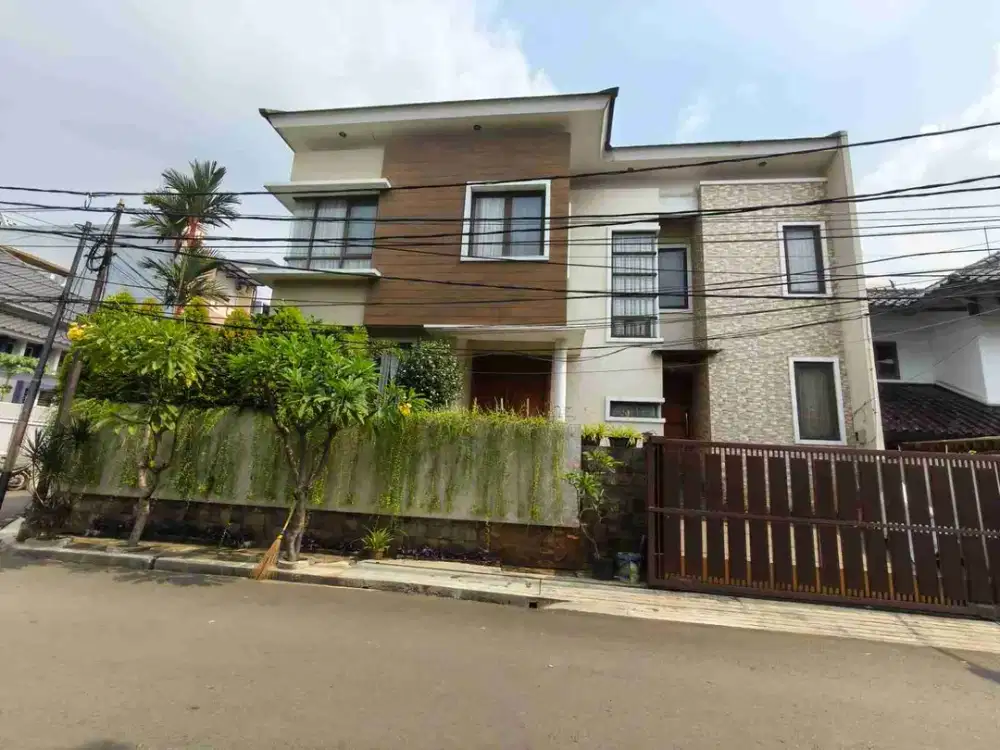 Rumah Bagus Siap Huni di Kelapa Cengkir, Kelapa Gading