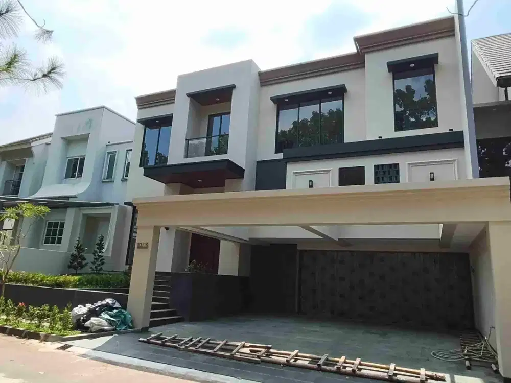 Rumah Mewah Swimming Pool Di Area Premiumnya BSD city