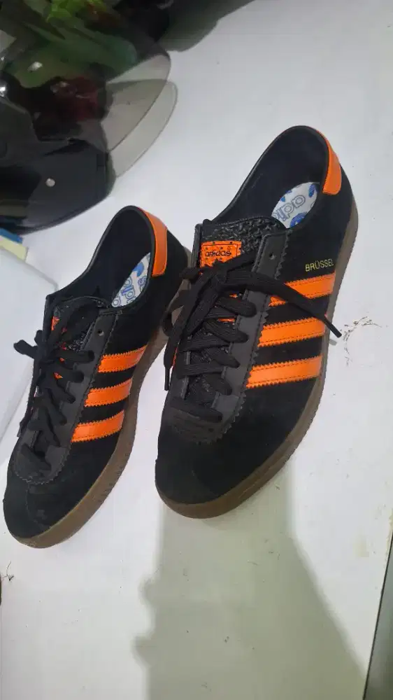 Adidas Brussels 8uk/size 42 kelengkapan box original