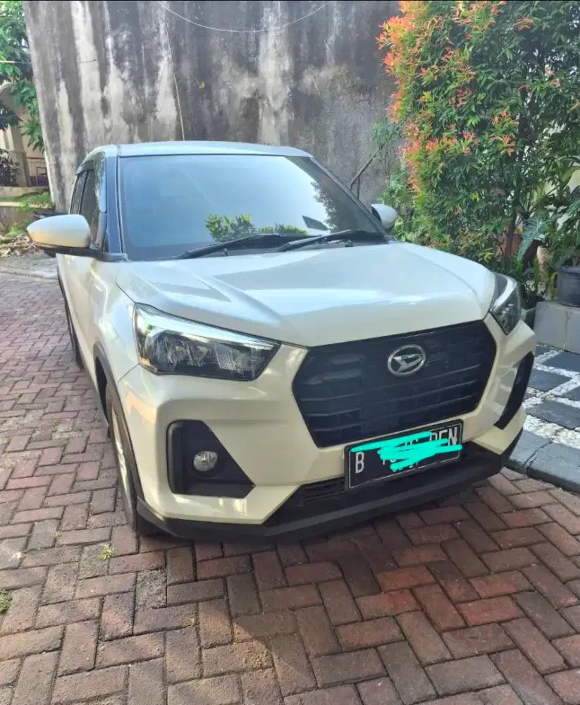 Daihatsu rocky  1.2 X AT 2022 warna putih