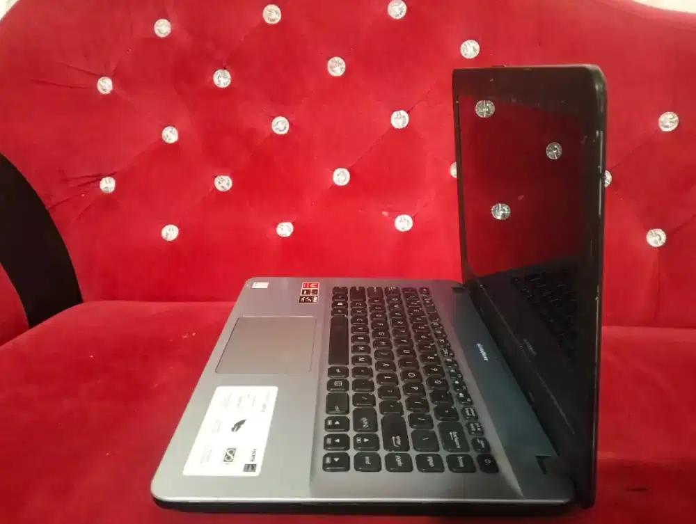 Asus x441b AMD A6-9325/SSD 256 mantap ngebut gas dangak2