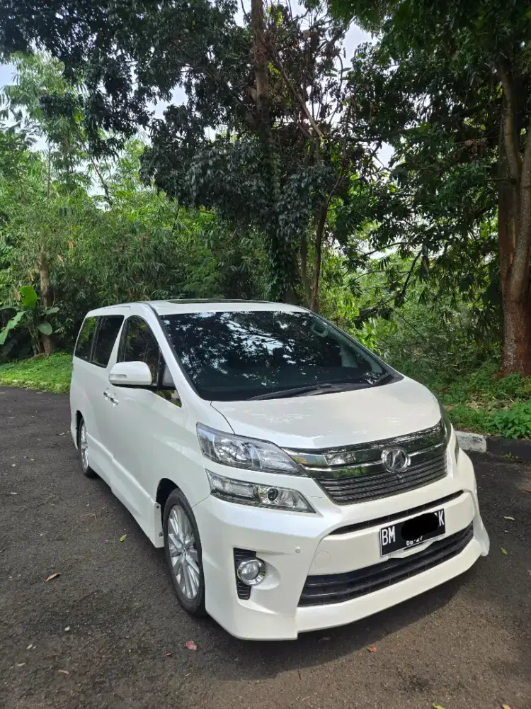 Vellfire ZG Premium Sound 2012