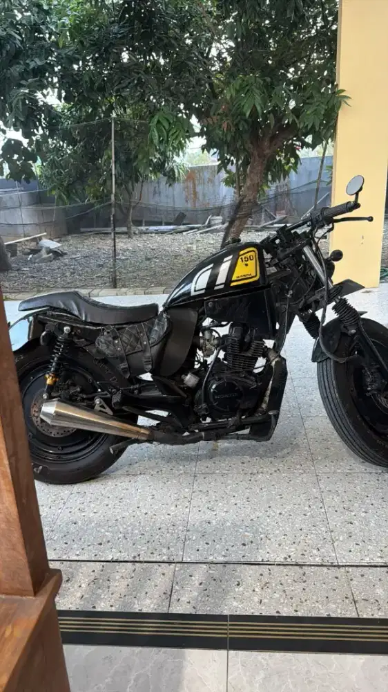 Dijual Cepat Motor Bobber Sporter Honda Megapro