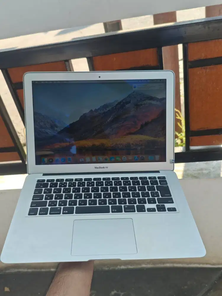 MacBook Air 13 2011 Core i5 SSD 128GB | Mulus Siap Pakai