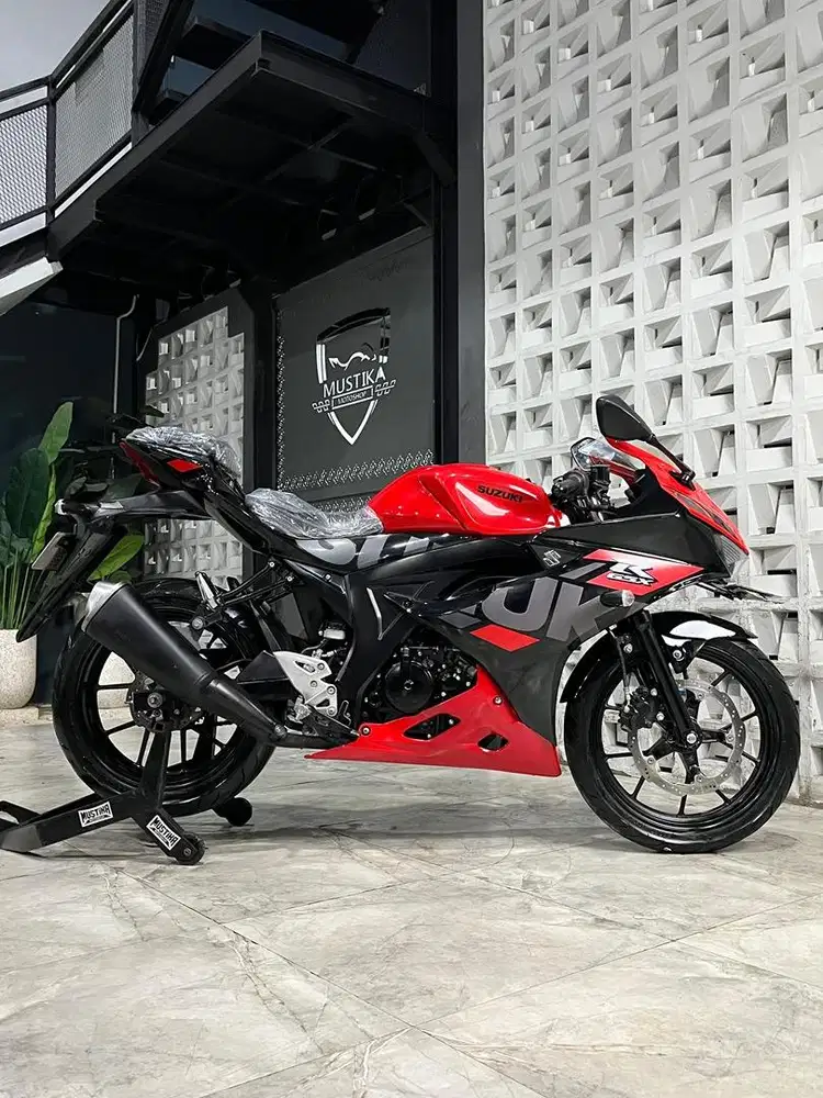 Stok Terbatas!!Suzuki GSX 150R th 2022 - Ayu Mustika