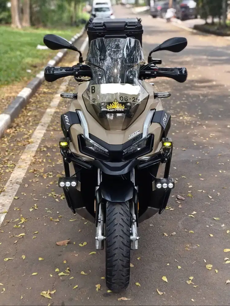 ADV ABS 2024 best color