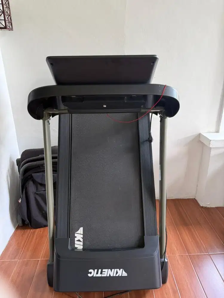 Treadmill Kinetic seperti baru tinggal pakai