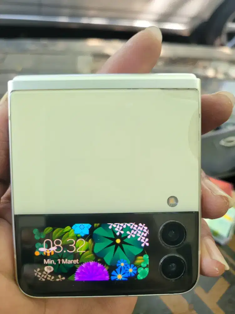 Samsung flip 3 8/128 sein layak pakai