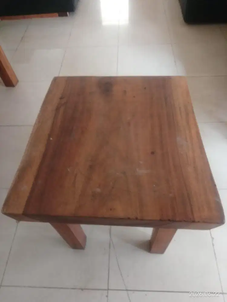 2 buah Meja jati
