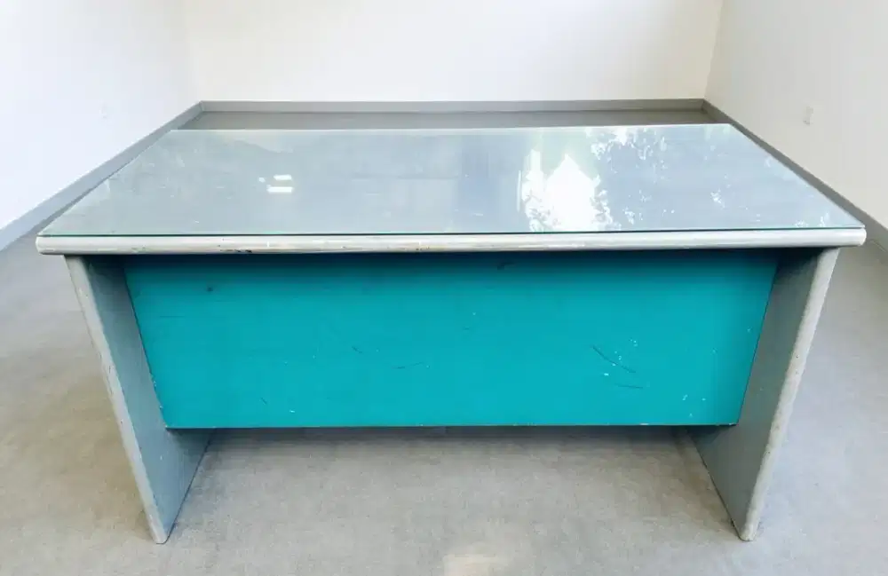 Meja Kantor P140x L70 t 76cm