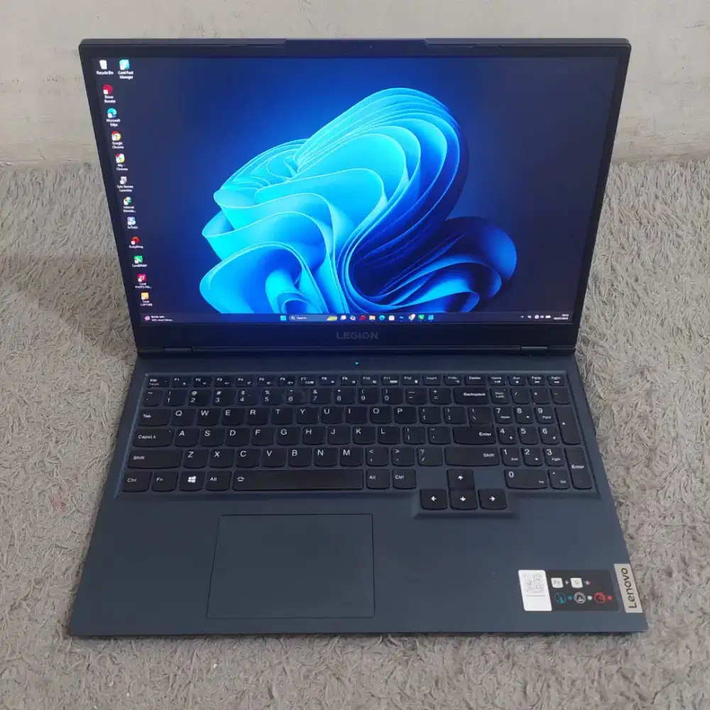 Laptop Gaming Lenovo Legion 5 Ryzen 7 siap pakai