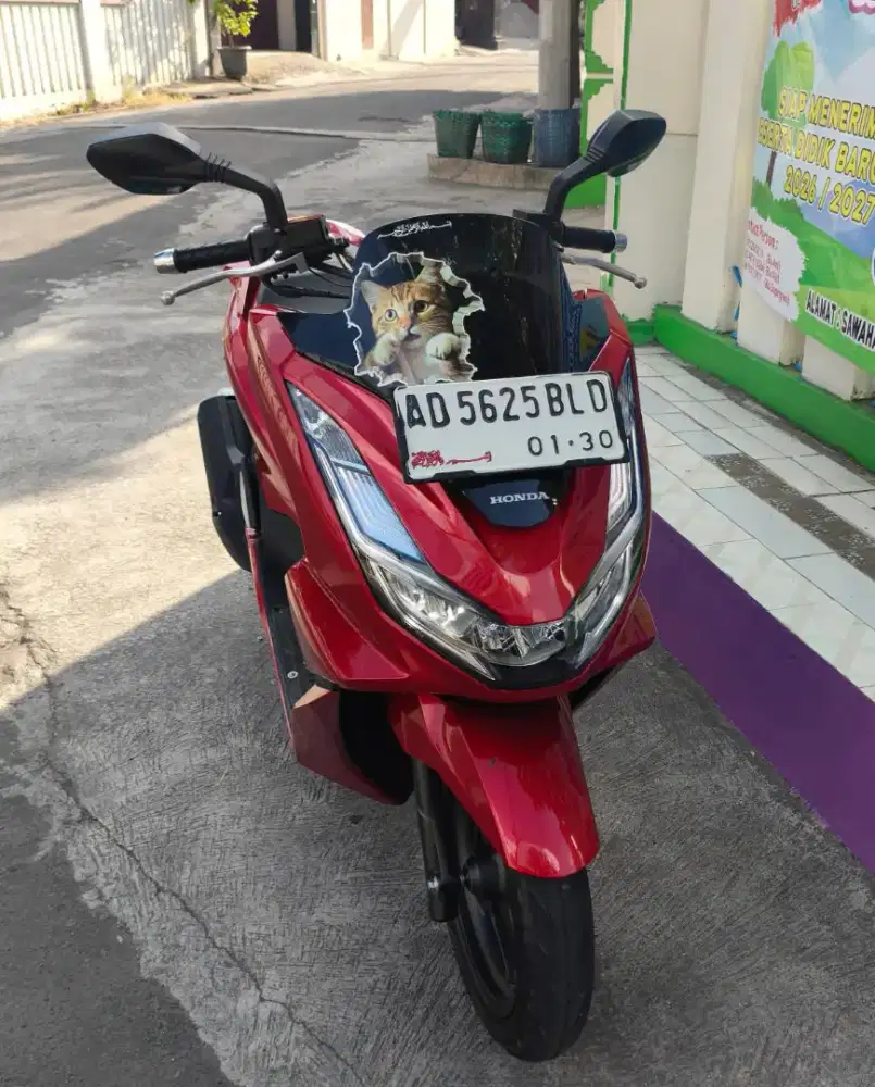 Pcx 160 warna merah