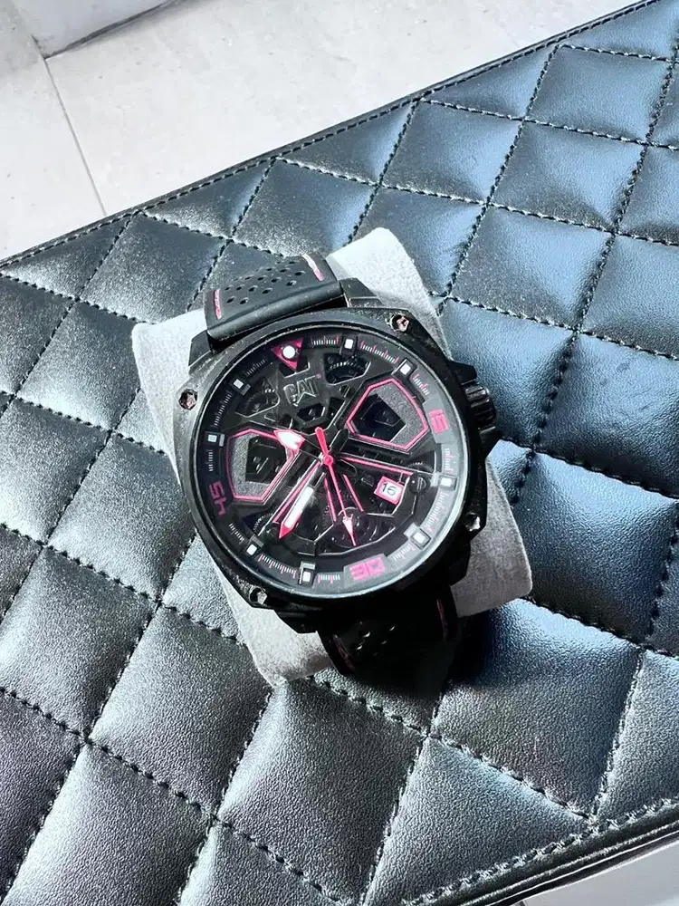 Jam tangan pria