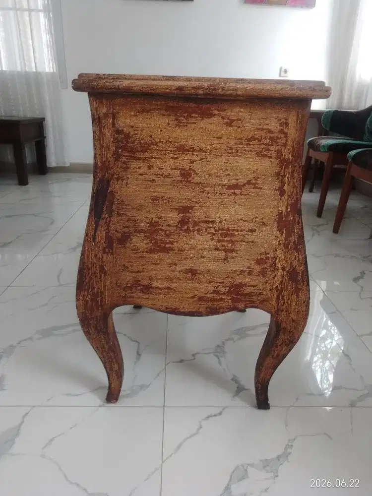 2 buah/set nakas